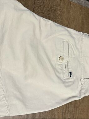 Vineyard Vines Women’s Khaki  Flat Front Shorts with Whale Logo